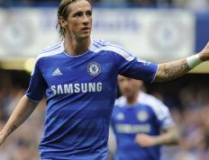 哈兰德连续五场比赛得分超过险胜，西班牙队不断突破！全场沸腾不已